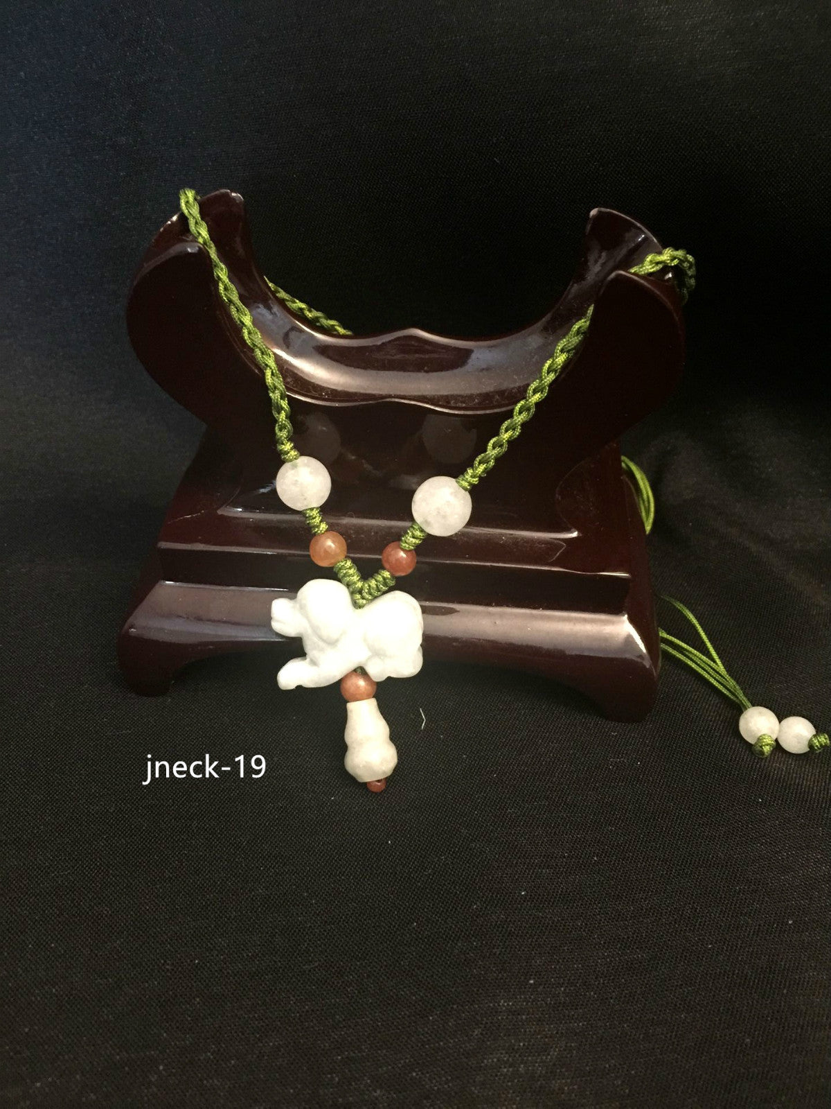 NEW Elegant Handmade Ladies Oriental Chinese Zodiac Dog Jade Adjustable Necklace