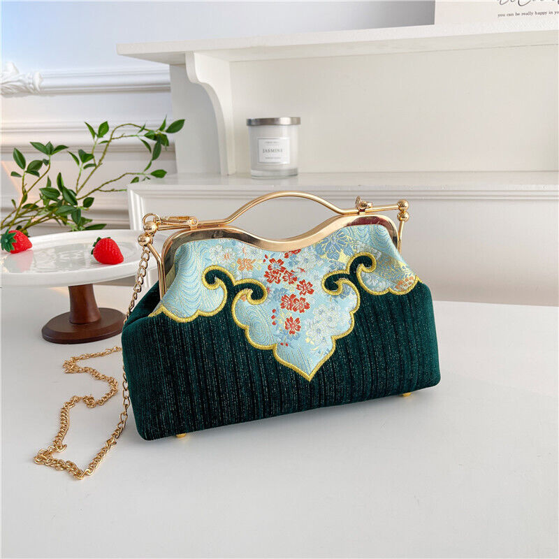 Majestic Clouds: Chinese-Style Embroidered Velvet Clutch with Gold Chain