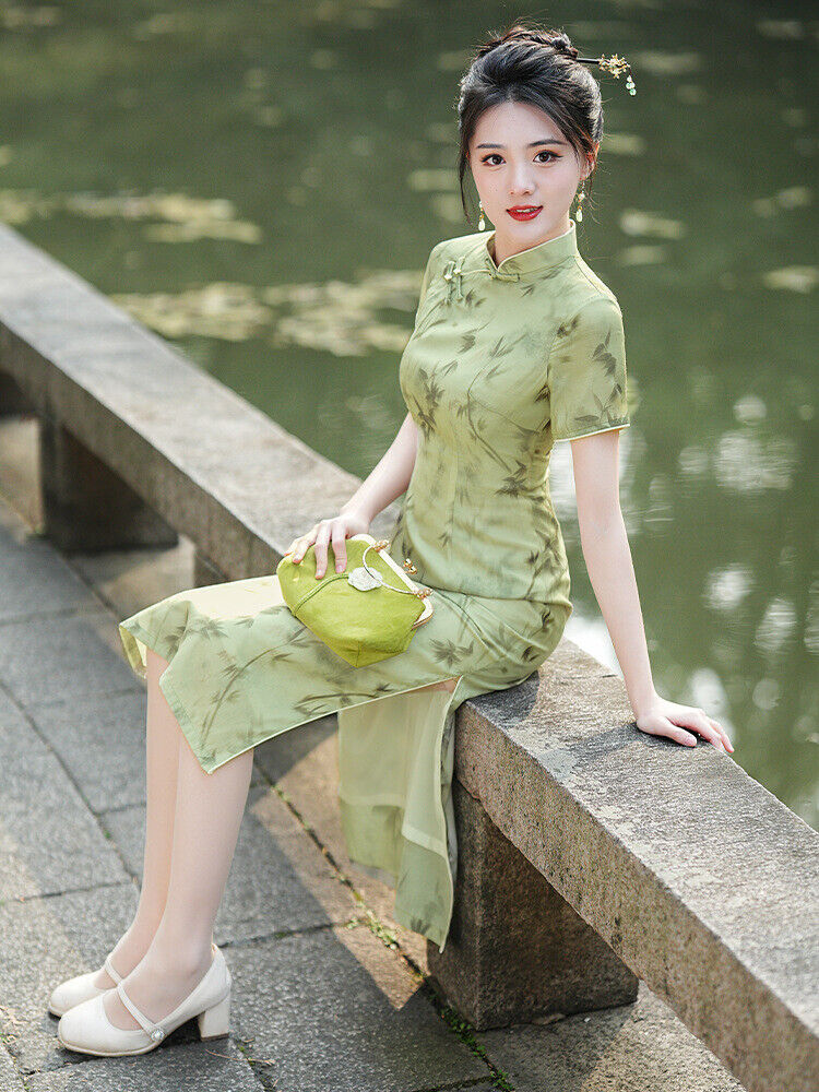 Traditional Ladies Elegant Chinese Bamboo Prints Green Qipao Cheongsam Dress