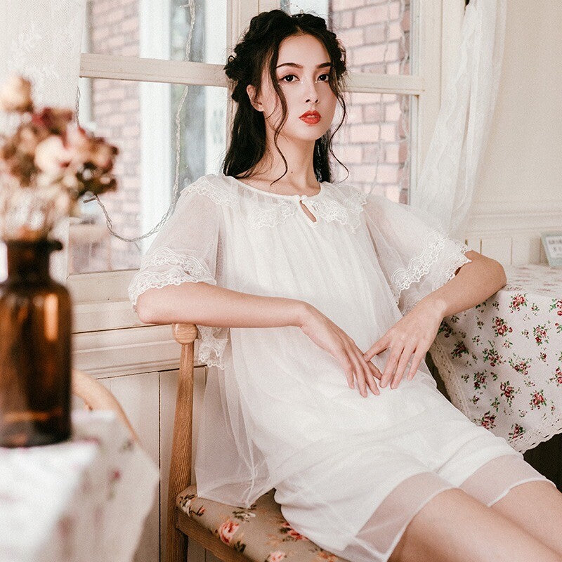 Luxurious White Vintage Victorian Ladies Womens Top & Shorts Pyjamas ladpj263