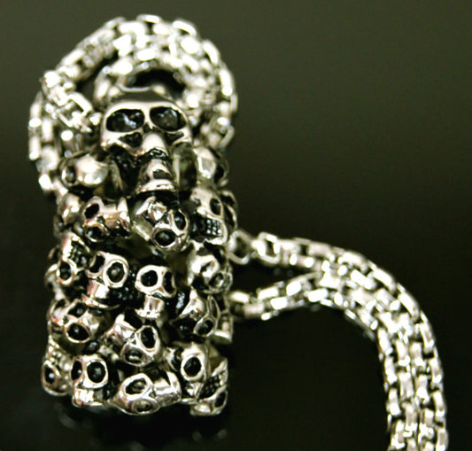 New Stainless Steel Horrific Gothic Stack of Skulls Pendant Chain Necklace Set