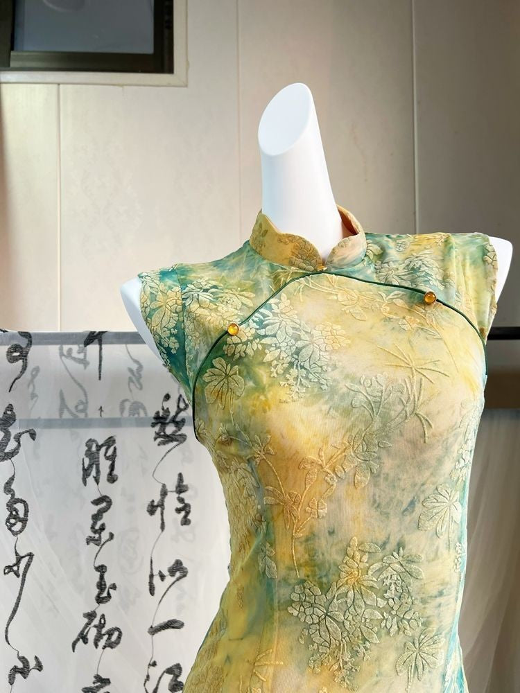 New Sleeveless Yellow-Green Embroidered Lace Qipao Cheongsam with Floral Brocade