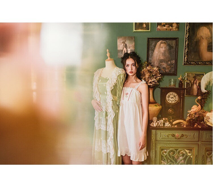 New Luxurious White Vintage Victorian Ladies Womens Nightdress & Gown ladpj262