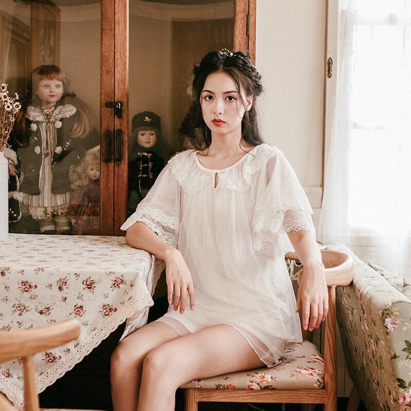 Luxurious White Vintage Victorian Ladies Womens Top & Shorts Pyjamas ladpj263