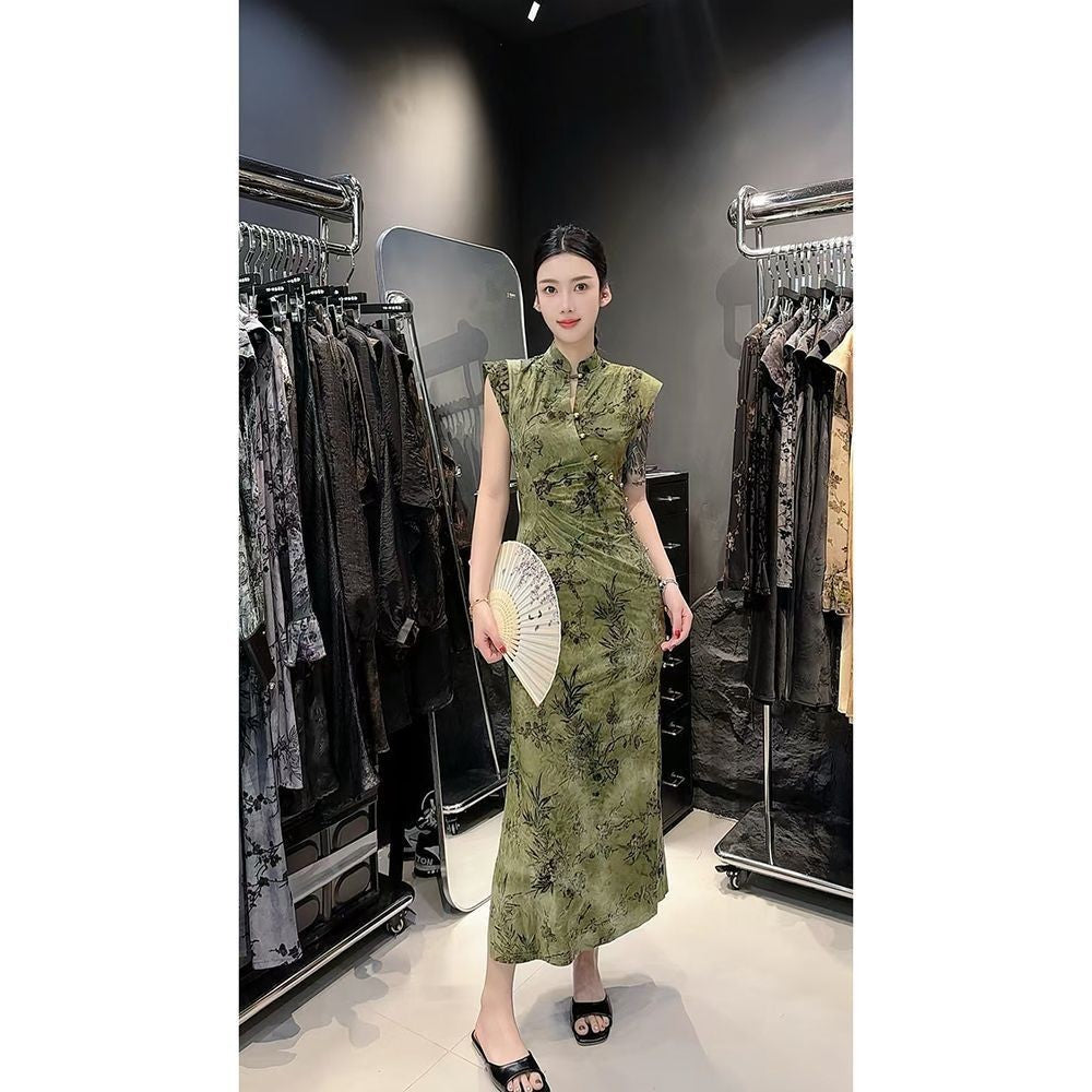 Sleeveless Olive Green Bamboo-Inspired Satin Qipao Cheongsam with Floral Brocade