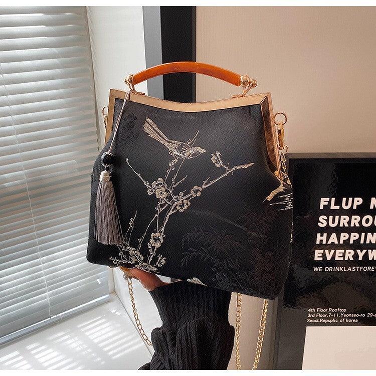 Elegant Chinese Style Handbag Handmade Xiangyun Silk Frame with Magpie Print